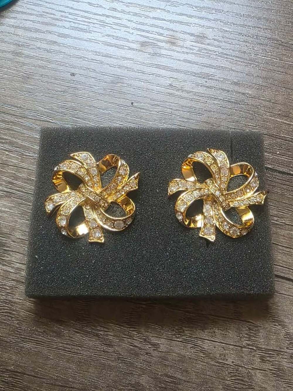Vintage Gold Tone Rhinestone Bow Clip-On Earrings